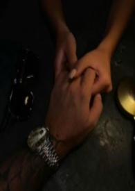 缠绕式吻戏